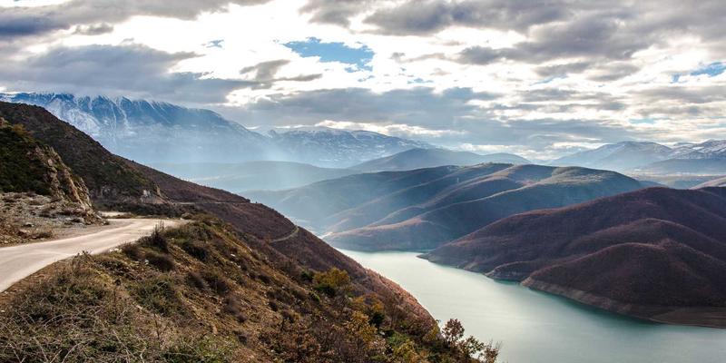 企业咨询55：融合管理培训、战略规划与运营优化的三重赋能体系